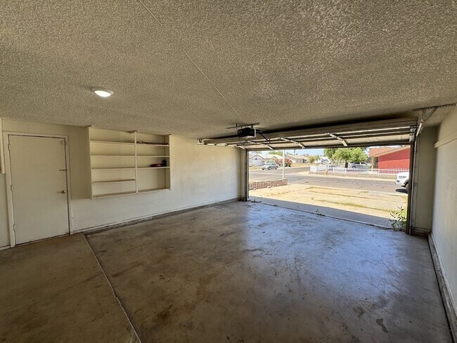 Building Photo - 7361 W Coronado Rd