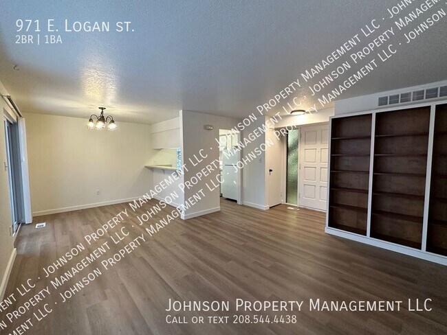 Building Photo - Beat this location!  At base of Boise Foot...