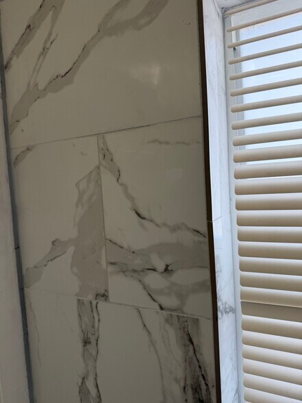 Building Photo - 5212 SW 91st Ave