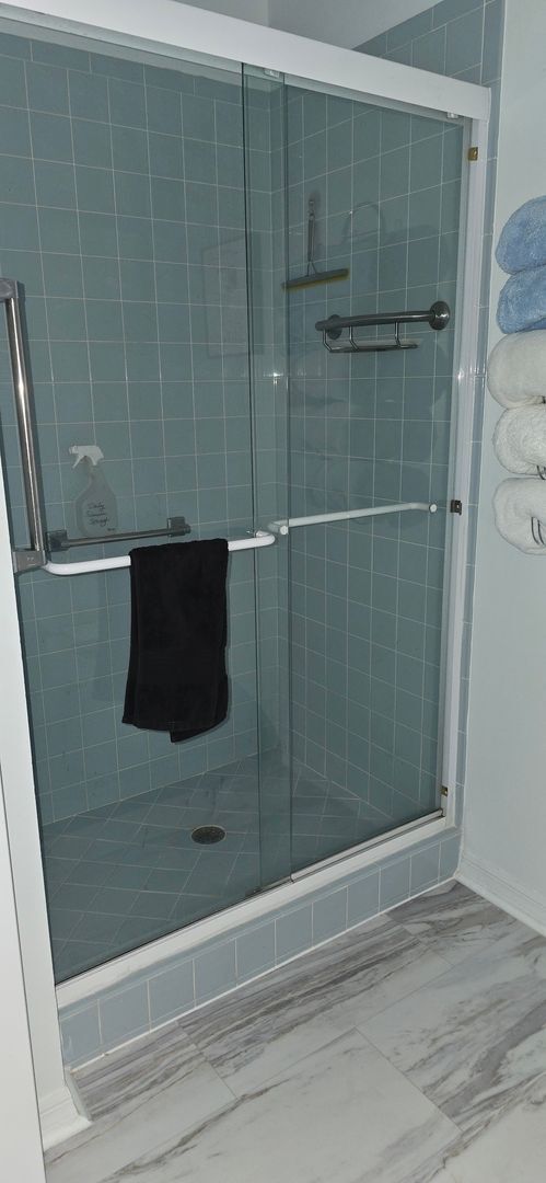 Building Photo - Village of Del Mar