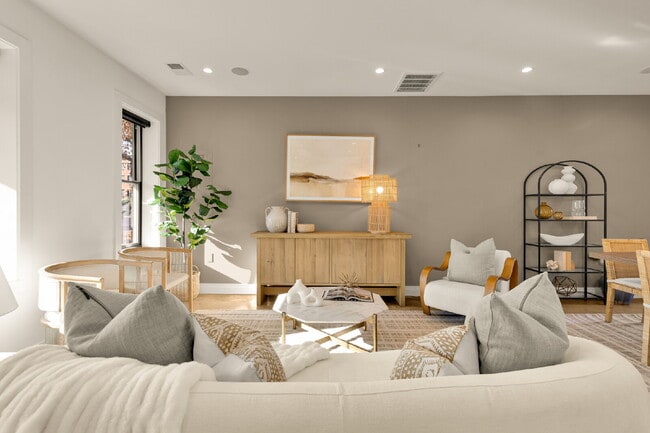 Building Photo - Modern Luxury in the Heart of Logan Circle