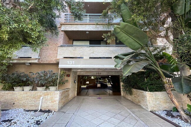 Building Photo - 131 N Wetherly Dr