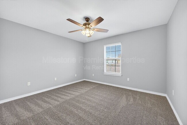 Building Photo - 1021 Rice St