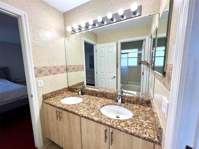 Building Photo - 9060 Heritage Bay Cir