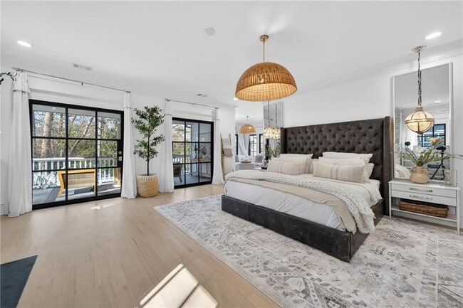 Building Photo - 1812 Wellbourne Dr NE