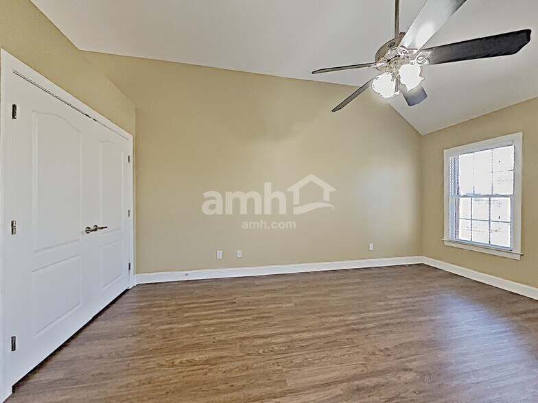 Building Photo - 2710 Marilyn Ct