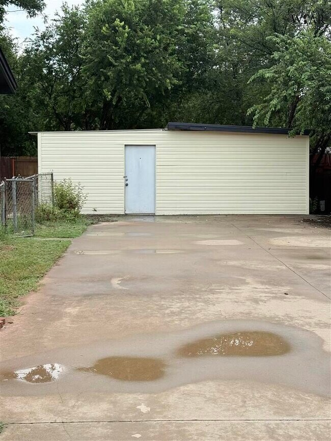 Building Photo - 3151 Lela Ln