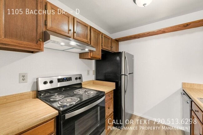 Building Photo - 1105 Bacchus Dr