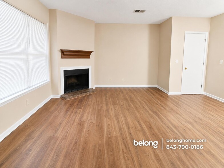 Building Photo - 129 Springwoods Lake Point