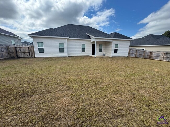 Building Photo - 105 Amargosa Pl