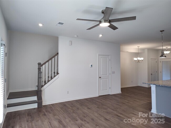 Building Photo - 10033 Guardian Dr