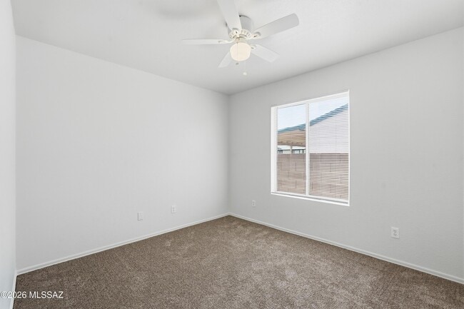 Building Photo - 10008 E Moonstruck Way