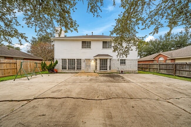 Building Photo - 3321 Sapling Oak Dr