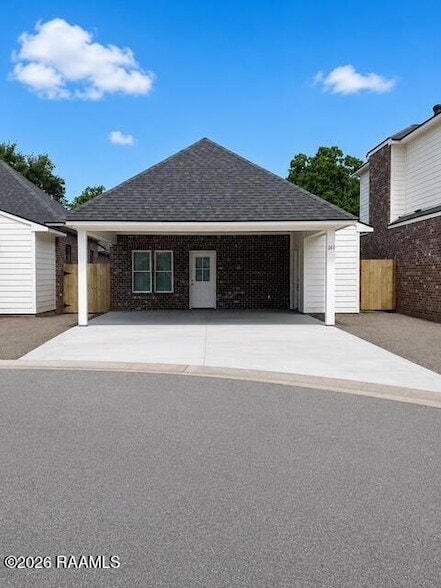 Building Photo - 118 Millie Park Dr