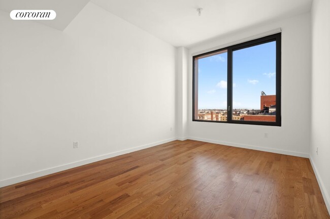 Building Photo - 54 Noll St