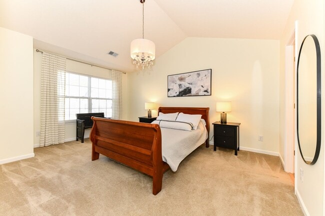 Building Photo - Updated 3 Bedroom Townhome in McAlister's Place