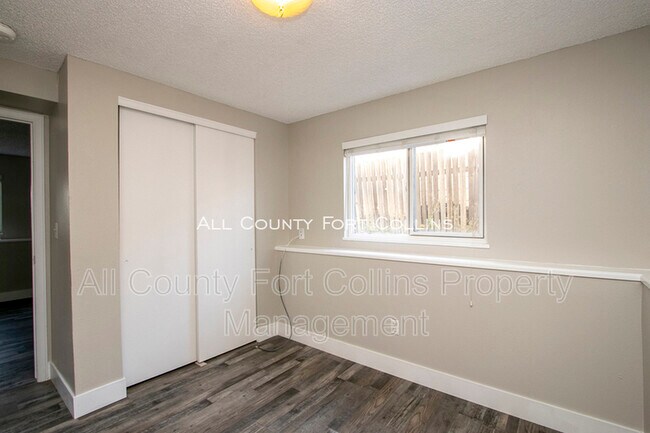 Building Photo - 774 S Edinburgh Dr