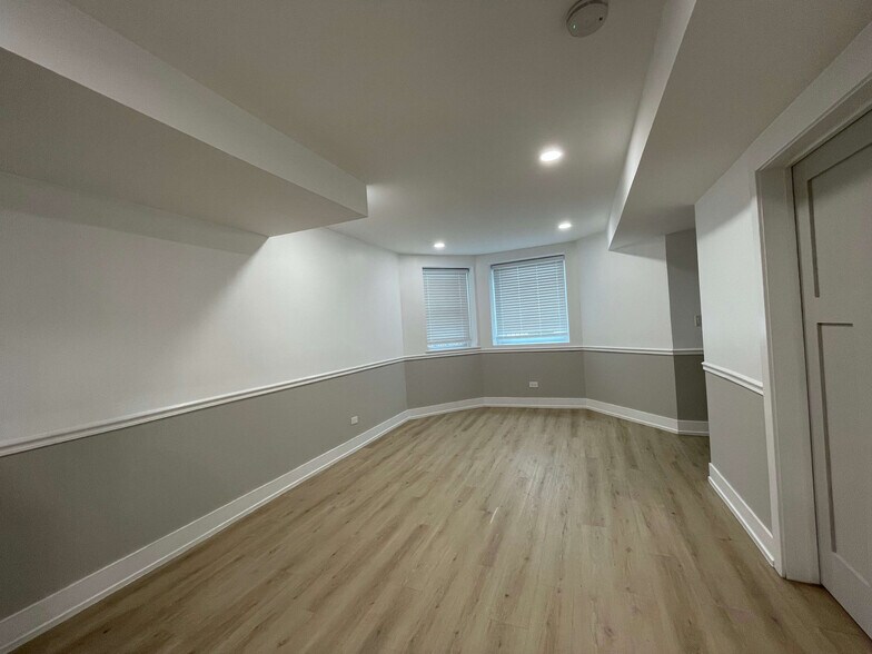 Building Photo - 1829 S Kedzie Ave