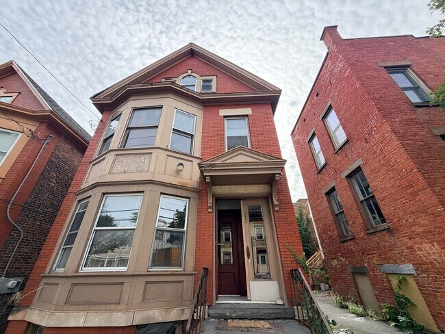 Building Photo - 212 Myrtle Ave