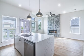 Building Photo - 4025 Avenue M