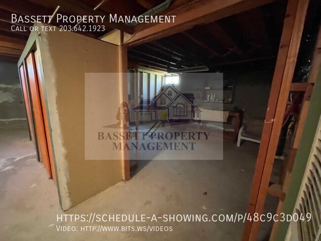 Building Photo - 40 Macarthur Dr