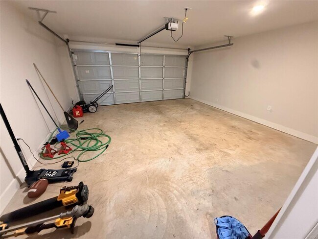 Building Photo - 6108 Ridgeside Boulevard