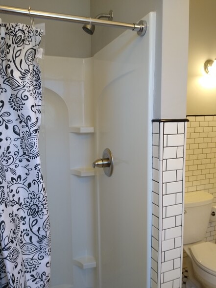 Bath - 501 E Mississippi Dr