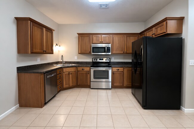 Building Photo - 410 Michael's Ct