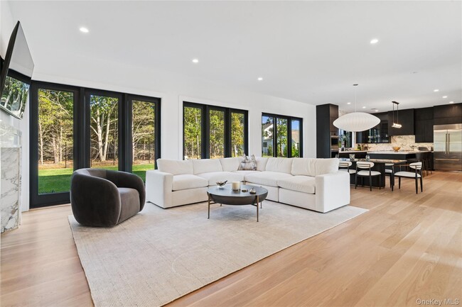 Building Photo - 4 Margareta Ct