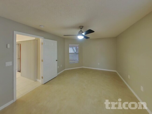 Building Photo - 8421 Bay Dr