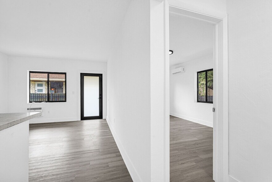 Building Photo - 173 NW 56th St