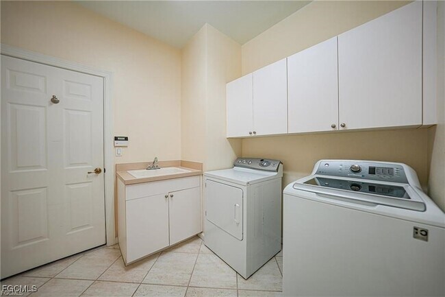 Building Photo - 22090 Longleaf Trail Dr