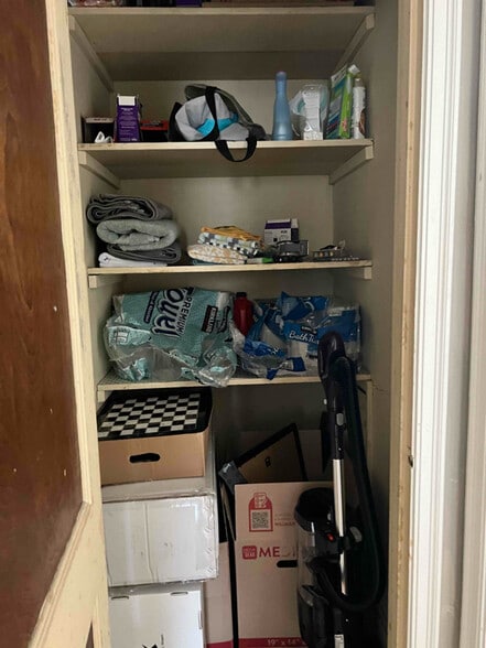 Building Photo - 340 Ellis Ave