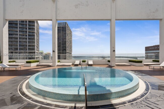 Building Photo - 500 Brickell Ave