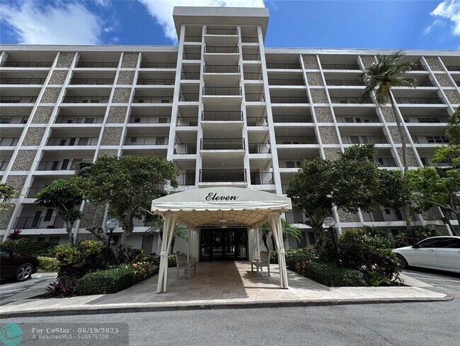 Building Photo - 3200 N Palm Aire Dr
