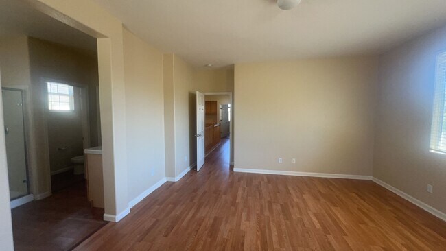 Building Photo - 3548 Santa Maria Ave