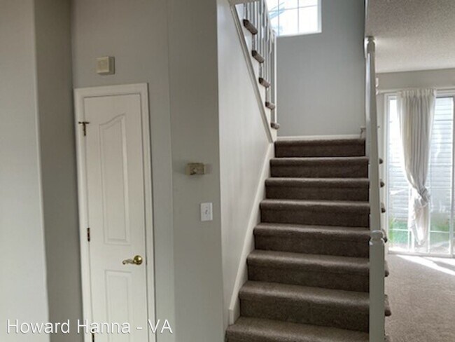 Building Photo - 3 br, 2.5 bath House - 934 Ivystone Way