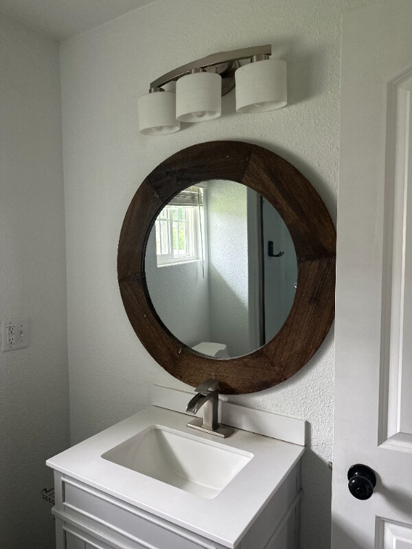 Building Photo - 804 Sheridan St