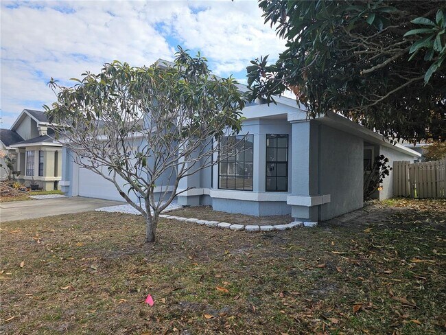 Building Photo - 826 N Horseshoe Bay Dr