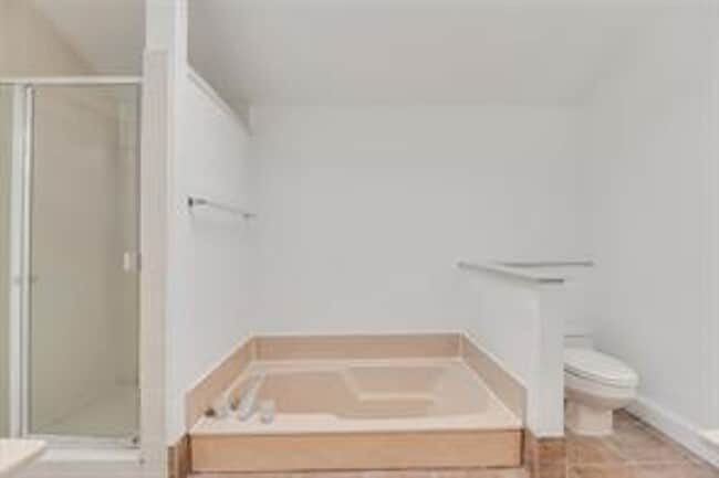 Building Photo - Spacious Plano Home with Swimming Pool!  A must see!