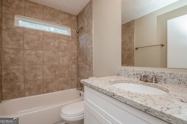 Building Photo - 10284 Briarbay Loop