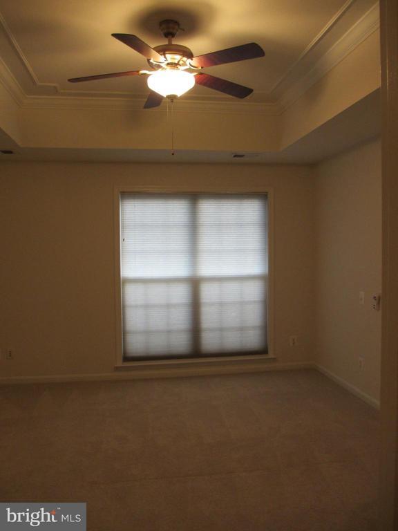 Building Photo - 43811 Tattinger Terrace