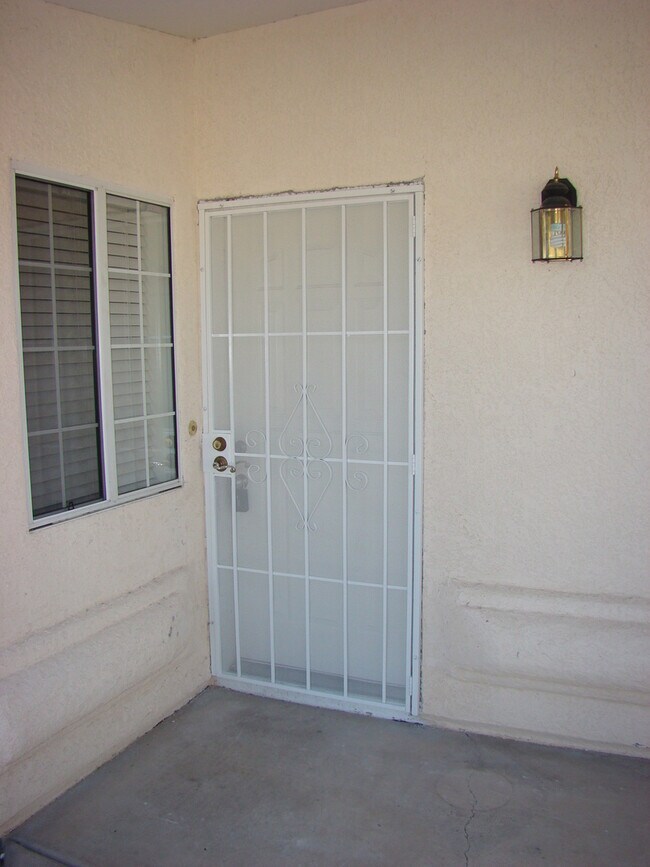 Building Photo - Coming Soon! Undergoing repairs and exteri...
