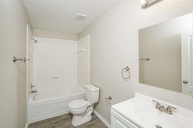 Building Photo - 343 Remington Creek Dr
