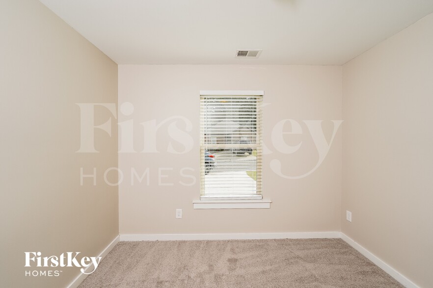 Building Photo - 579 Kincaid Cove Ln