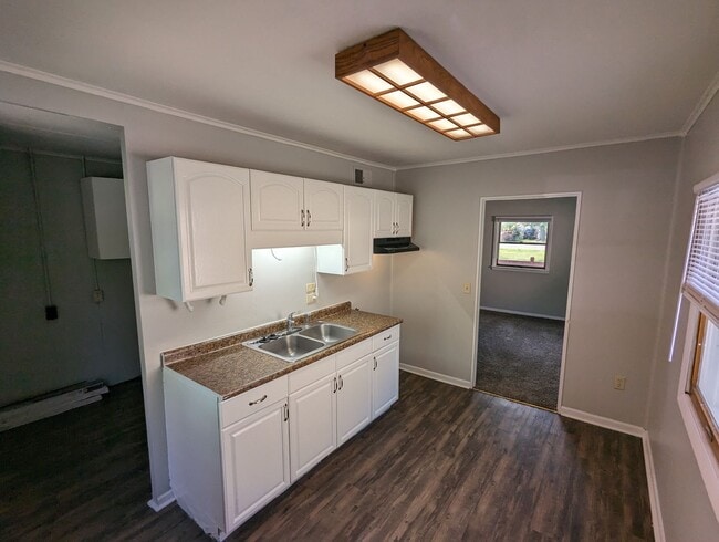 Building Photo - Nicely updated three-bedroom ranch with garage.