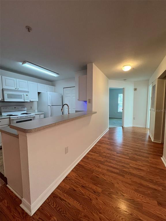 Building Photo - 5471 Vineland Rd