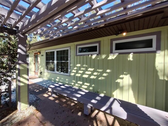 Building Photo - 3400 Clark Dr