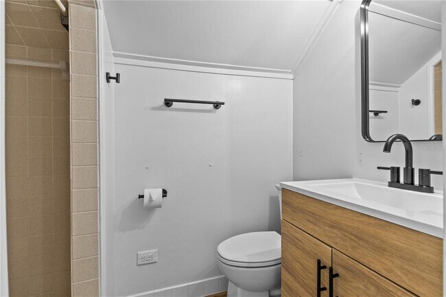 Building Photo - 1803 E Orange Ave