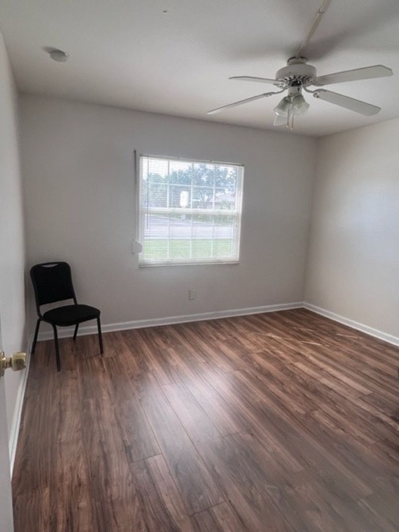 Building Photo - 6300 South Pointe Blvd